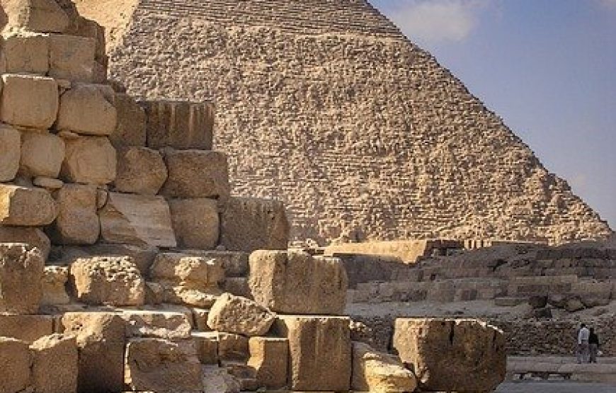 Day-Tour to Giza pyramids & Egyptian Museum & Camel Ride